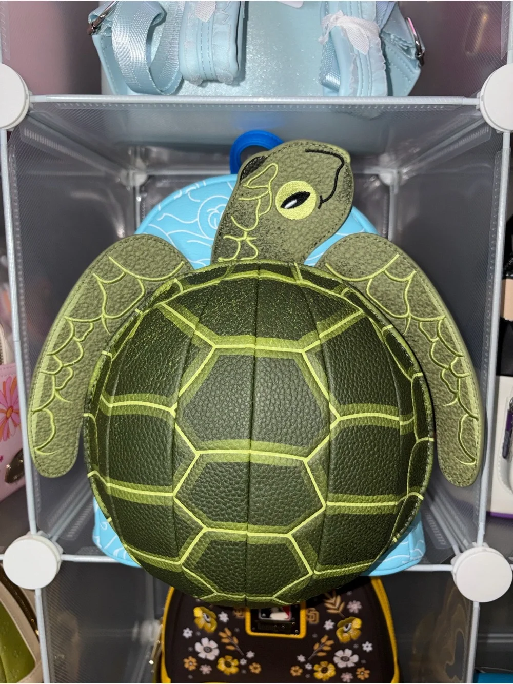 NWT Sea World Exclusive Loungefly Sea Tuttle